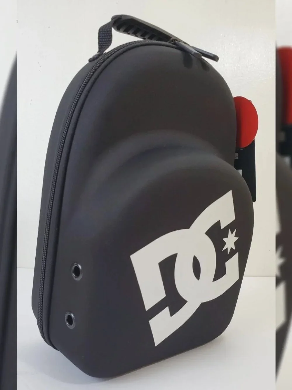 DC TRAVEL CASE HATS MEN'S STORE CARRIER BAG ORGANIZER BAG BIG LOGO BLACK